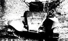 Члены комиссии осматривают результаты обстрела танка БТ7 1938 г Как бы то - фото 7