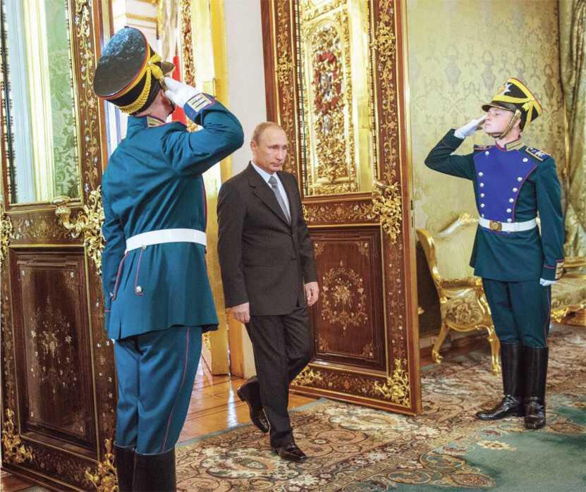 Солдаты роты почетного караула делают свое дело Владимир Путин свое Глава - фото 56