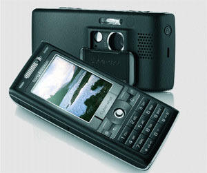 В первой партии фотографической серии Sony Ericsson представлены две модели с - фото 2