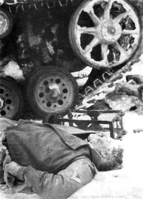 Убитый немец под Москвой декабрь 1941 года Фото Р Кармена В Сталинграде - фото 8