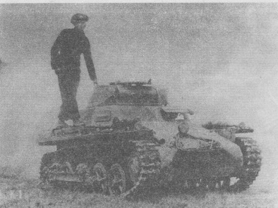 Этот снимок наглядно демонстрирует соотношение размеров танка и человека - фото 24