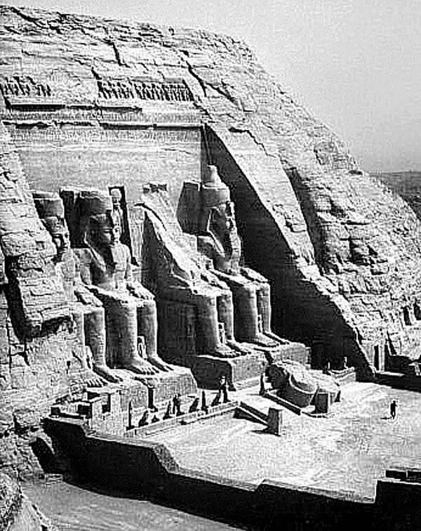 Скальный храм Рамзеса II в АбуСимбеле Мастаба Древнее царство ПТАХ - фото 41