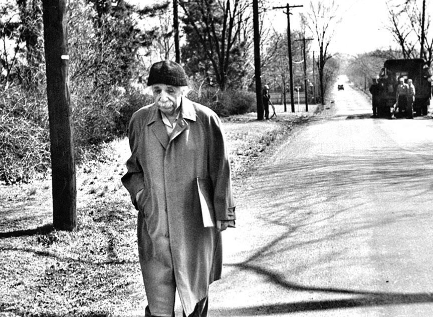 Эйнштейн идет домой Принстон 1953 г Пролог Туристы приезжавшие в - фото 1