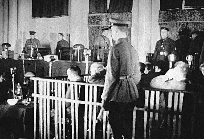 Показательный процесс 1938 г И В Сталин на даче Около 1930 г Охрана И - фото 22