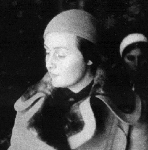 Л Берия с женой Ниной на похоронах Н Лакобы Январь 1937 г Василий Блохин - фото 54