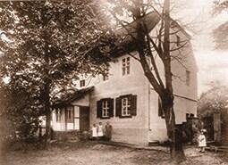 Дом в немецком городке Рёккене в котором родился и жил в детстве Ф Ницше Ф - фото 1