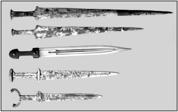 Фото 15Фотография боевых кинжалов и мечей за период почти в 3 тысячи лет - фото 18