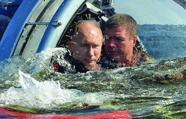 Погружение в батискафе стало для Владимира Путина привычным делом Летать в - фото 12