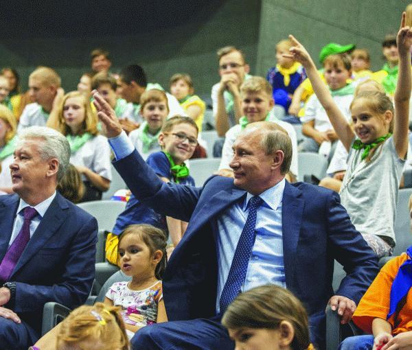 Теперь у Владимира Путина есть собственные внуки это не они На космодроме - фото 57