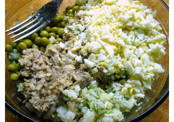 Смешаем все ингредиенты Готовый салат заправим майонезом или растительным - фото 30