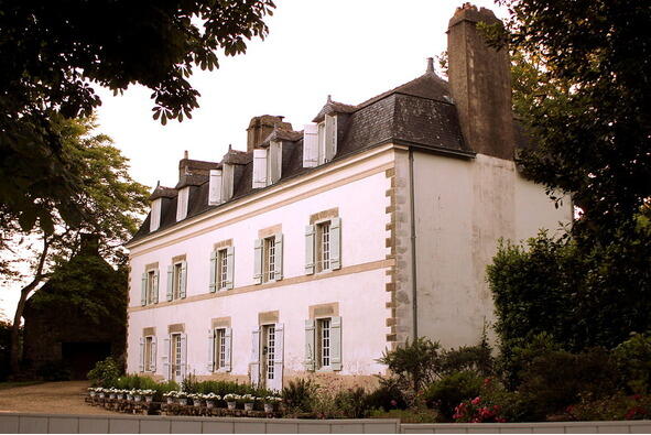дом где родился Жорж Кадудаль Мать Жоржа урожденная МарияЖанна Ле Байон - фото 3