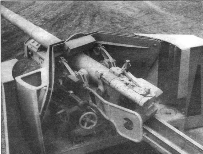Вид на казенную часть 75мм пушки Рак 40 и щитовое прикрытие Обращает на себя - фото 24
