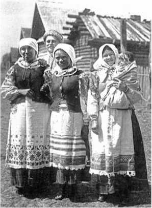 Молодые крестьянки д Гребье Бобруйского округа 1928 г Фото В Ластовского - фото 6