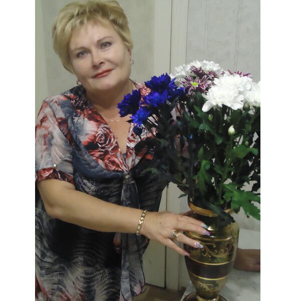 Я Екатерина Николаевна Заяц родилась в 1962 году выросла и окончила школу в - фото 1