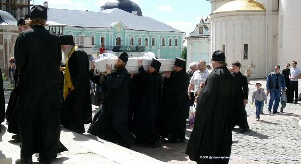 Погребение о Феодора фото с официального сайта ТроицеСергиевой Лавры - фото 3
