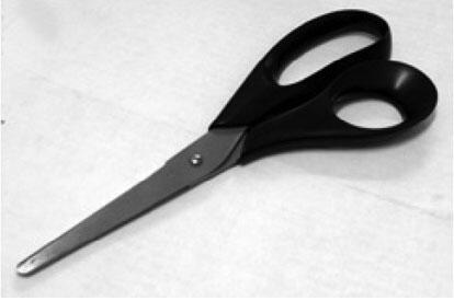 Ножницы 1 Хранить ножницы в определенном месте 2 Не держать ножницы острыми - фото 4
