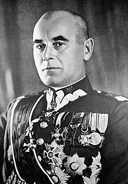 Верховный главнокомандующий польской армией маршал Эдвард РыдзСмиглы Казалось - фото 12