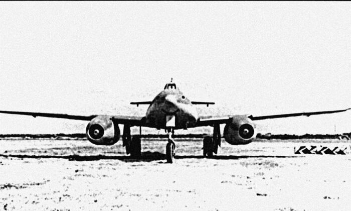 Ме262 в варианте бомбардировщика пилоны под бомбы пусты Обратите внимание - фото 164