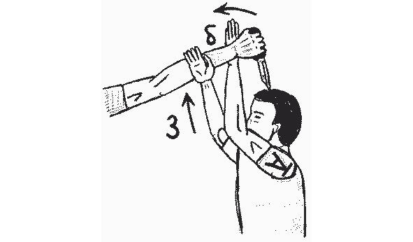 рисунок 5 2 рисунок 5 3 Принцип парирования и захвата атакующей палкой - фото 15