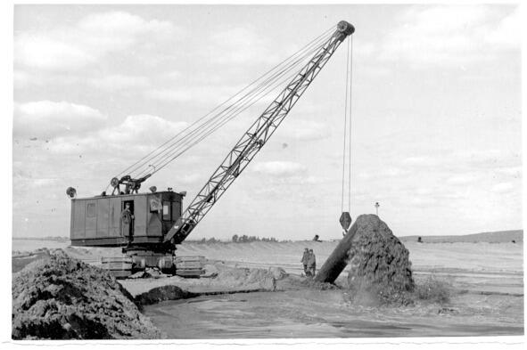Рис1 Безэстакадный нивыв потины Куйбышевской ГЭС земснарядом 100080 в 1954 - фото 1
