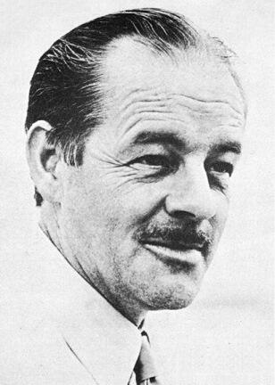 Alistair MacLean the son of a Scots minister was born in 1922 and brought up - фото 1