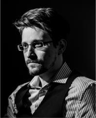 Edward Snowden was born in Elizabeth City North Carolina and grew up in the - фото 4