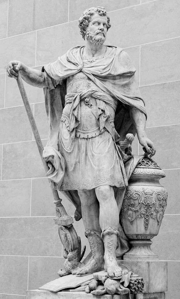 Ганнибал попирающий римского орла скульптура 1704 года Можно сказать что - фото 25