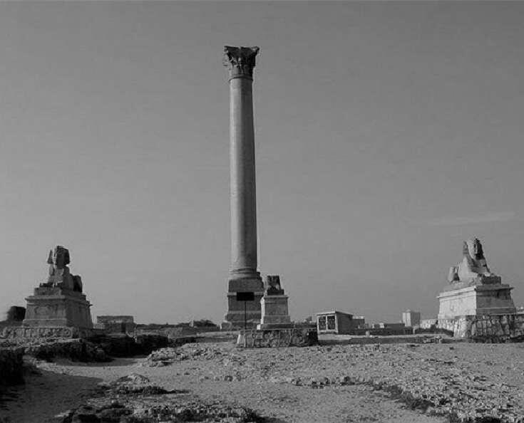 Пример каргокульта Эта колонна находящаяся в Александрии долгое время - фото 26