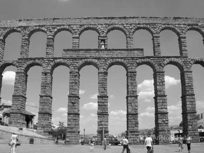 Акведук в Сеговии Испания То что обычно называют акведуками это их видимая - фото 7