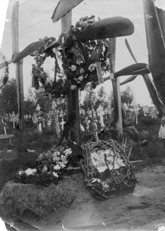 Первый памятник Летом 1923 года на Качу приехал Начальник Военноучебных - фото 26