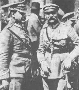 Польский диктатор Юзеф Пилсудский справа 1920 год Трудно жилось белорусам - фото 1