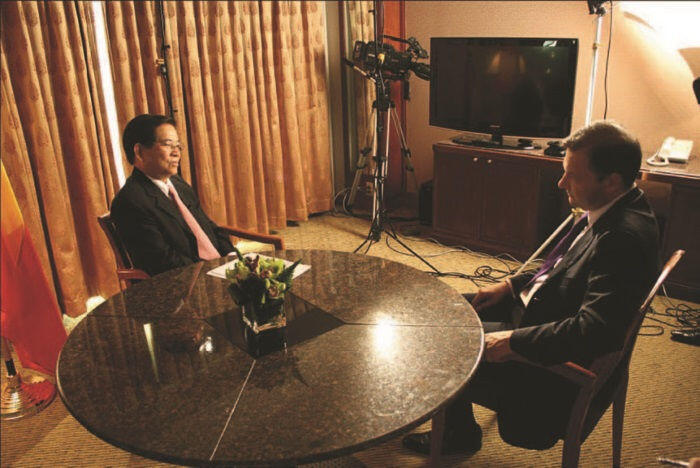 Во время записи интервью с президентом Вьетнама Это только один пример того - фото 15