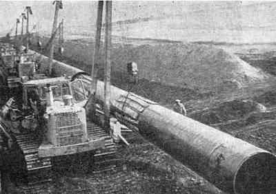 Прокладывается газопровод Оренбург Западная граница СССР В десятой - фото 31