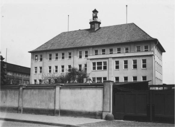 The main administration building at Topf and Sons as it was during the 1940s - фото 7