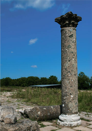 22 Руины Преслава Болгария столицы царя Симеона 23 Интерьер монастыря - фото 28