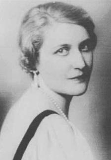 Magda Goebbels First Lady of the Third Reich Hitler despite all the hints of - фото 1