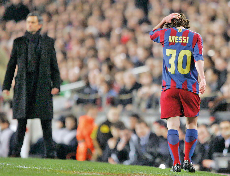 Когда Лионелю было 13 лет один из акционеров клуба Барселона узнал о юном - фото 11