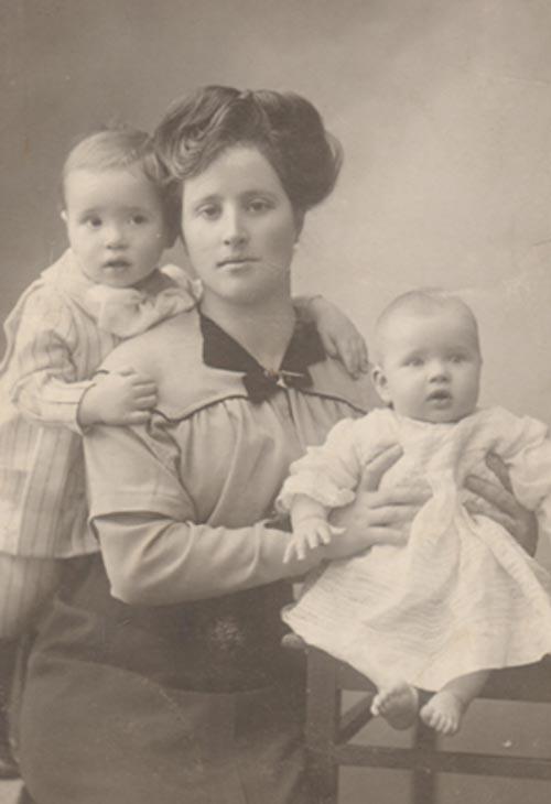 Тоня Антонина Владимировна с Андреем и Асей 1914 г 4 Антонина Тоня 18 - фото 15