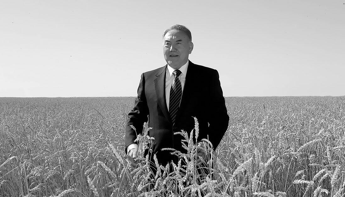 На хлебных полях В этом нет ничего удивительного В казахской степи поэзия не - фото 101