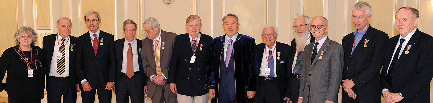 Астана принимает нобелевских лауреатов С духовными иерархами на съезде лидеров - фото 156