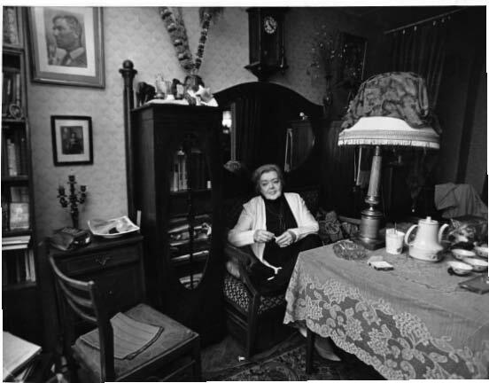 Ольга Всеволодовна в своей маленькой квартирке на Вятской улице в Москве - фото 11