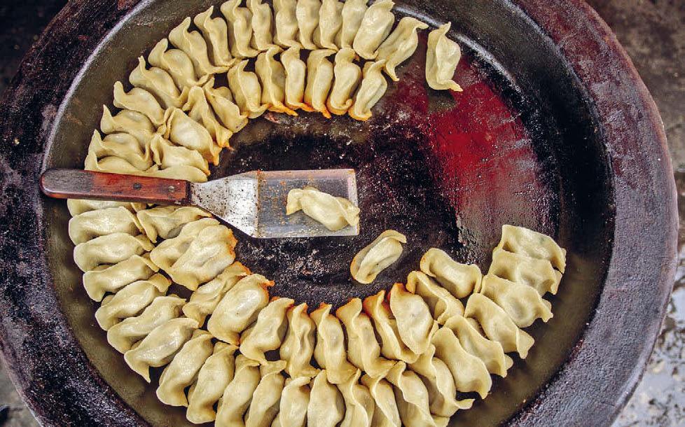 Традиционные китайские пельмешки Что интересно на западе страны о таком блюде - фото 18
