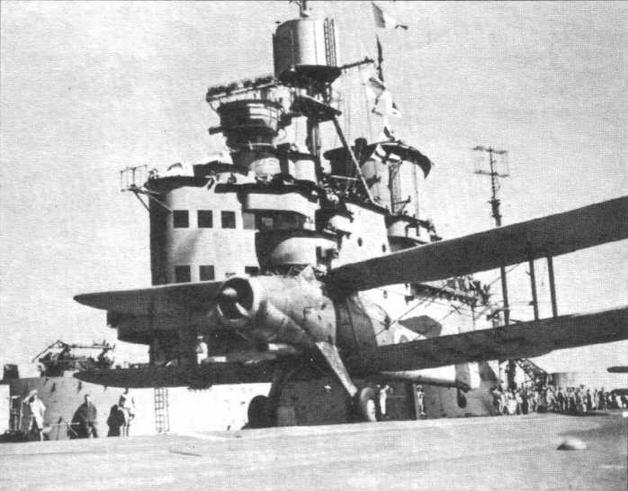 Взлет торпедоносца Альбакор с палубы Формидебла 1943 г Формидебл После - фото 3