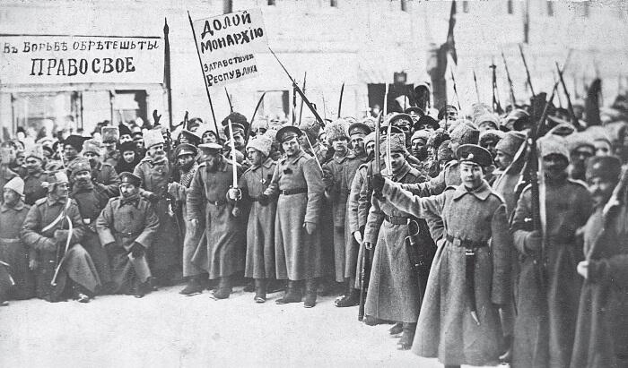 Демонстрация в первые дни Февральской революции Митинг на Невском проспекте - фото 112