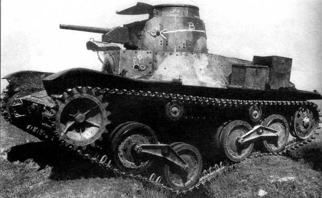 Трофейный танк Хаго после испытаний обстрелом на Абердинском полигоне в США - фото 4