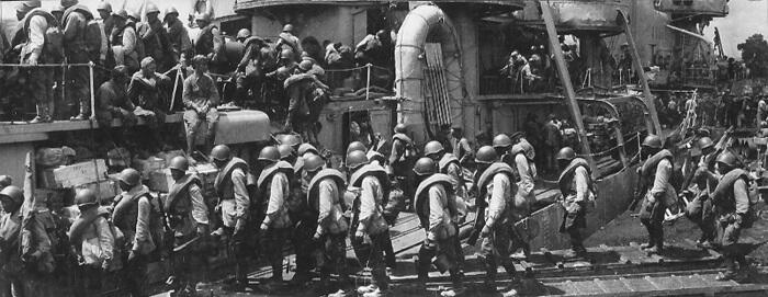 Посадка бойцов из 142й морской стрелковой бригады на лидер эсминцев Ташкент - фото 12