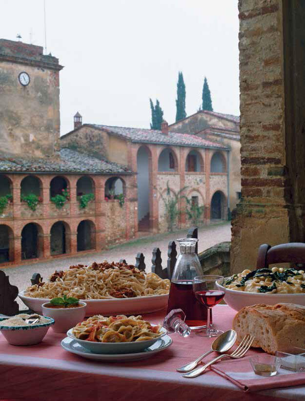 Еда для итальянцев это не просто насыщение а особый ритуал в котором по - фото 6