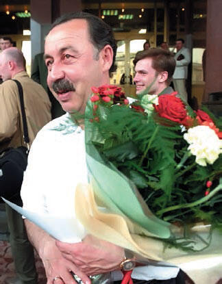 Валерий Георгиевич Газзаев один из лучших тренеров российского футбола - фото 504