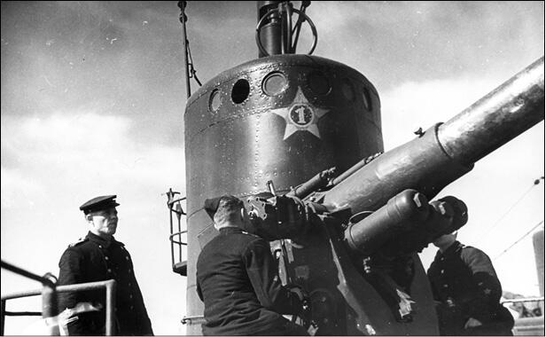 Расчет 100мм орудия Б24 подводной лодки Д4 Черноморского флота - фото 21