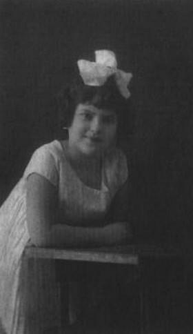 Лида в детстве Пиллау Балтийск 1945 год Я редактор газеты - фото 15